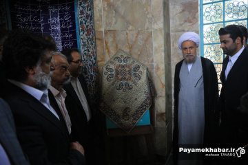 گلباران آرامگاه سعدی شیرازی