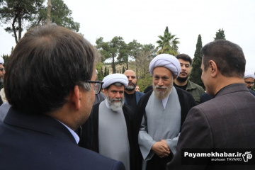 گلباران آرامگاه سعدی شیرازی