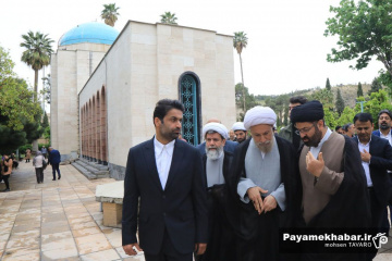 گلباران آرامگاه سعدی شیرازی