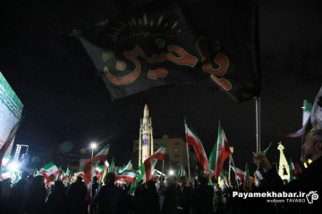 رونمایی از موشک قیام در تجمع مردمی میدان امام حسین (ع) شیراز