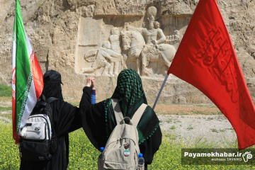 تجمع مردمی در مجموعه نقش رستم