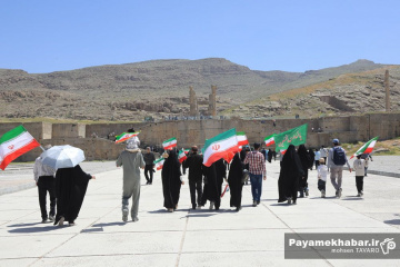 تجمع مردمی در مجموعه تخت جمشید