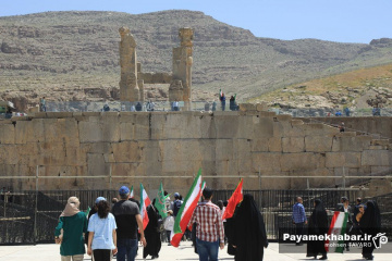 تجمع مردمی در مجموعه تخت جمشید