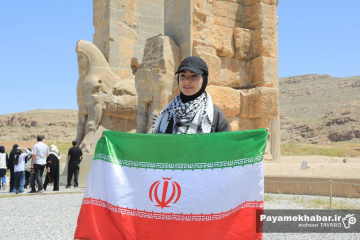 تجمع مردمی در مجموعه تخت جمشید