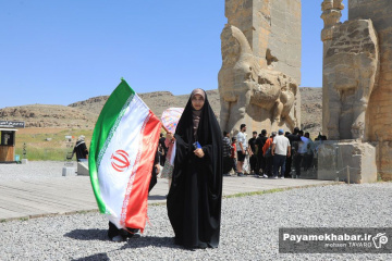 تجمع مردمی در مجموعه تخت جمشید