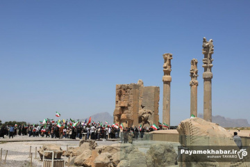 تجمع مردمی در مجموعه تخت جمشید