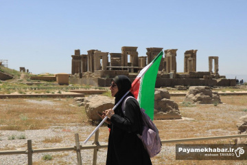 تجمع مردمی در مجموعه تخت جمشید