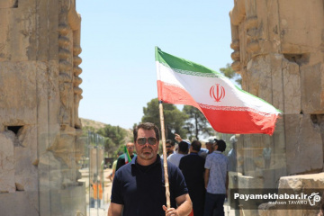 تجمع مردمی در مجموعه تخت جمشید