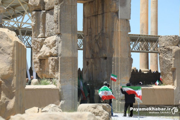 تجمع مردمی در مجموعه تخت جمشید