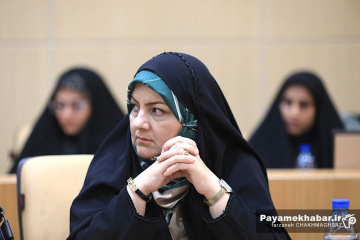 دیدار اصحاب رسانه با نماینده ولی فقیه در فارس - سمیه رعیتی