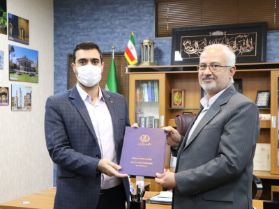 تقدیر رئیس دانشگاه علوم پزشکی شیراز از مدیر عامل شرکت نمایشگاه های بین المللی فارس