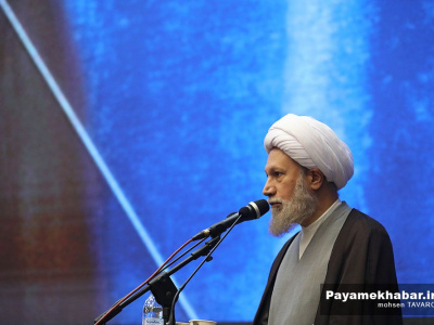 دشمنان اسلام جز با بازگشت مسلمانان از دین راضی نمی‌شوند