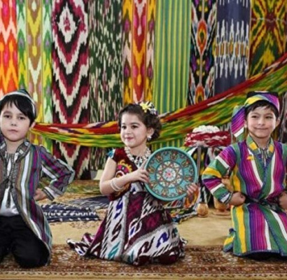 هنرنمایی تاجیک ها در شیراز/هفته فرهنگی تاجیکستان برگزار می شود