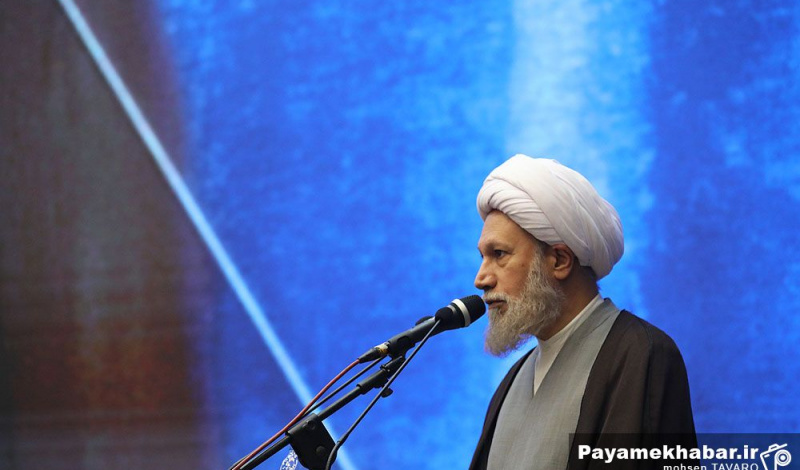 دشمنان اسلام جز با بازگشت مسلمانان از دین راضی نمیشوند