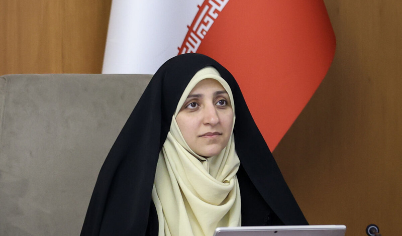 بهروزآذر: صدور گواهینامه موتورسیکلت برای زنان بهزودی آغاز میشود